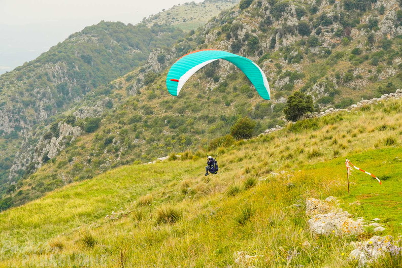 fno42.24-norma-italien-paragliding-439