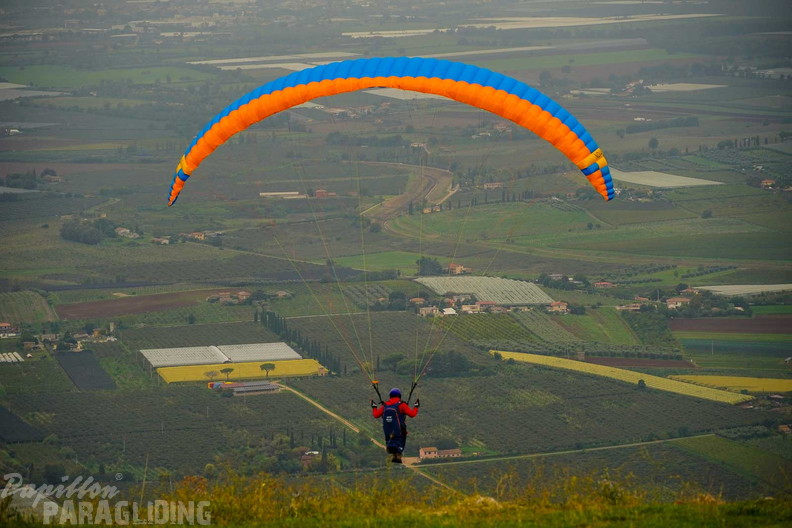 fno42.24-norma-italien-paragliding-463