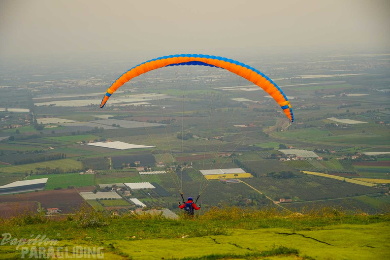 fno42.24-norma-italien-paragliding-462
