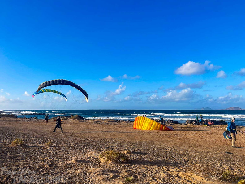 fla8.25-gleitschirm-lanzarote-145