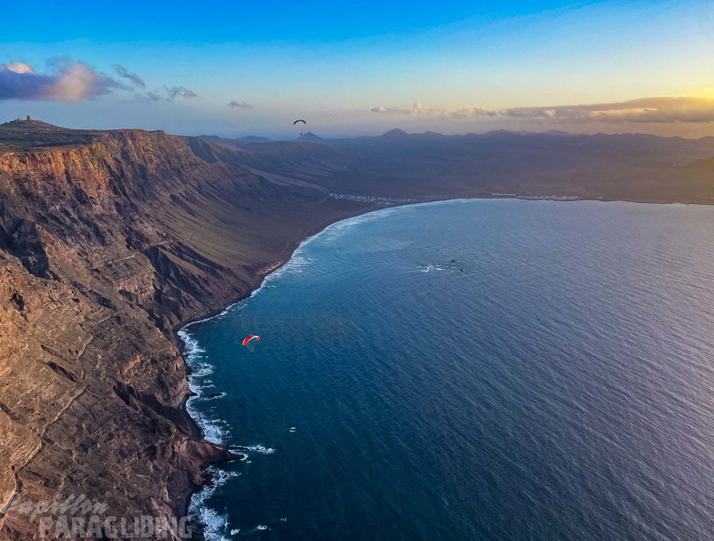 fl14.25-lanzarote-paragliding-107