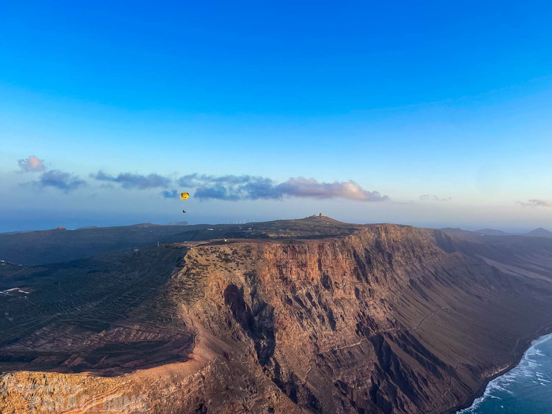 fl14.25-lanzarote-paragliding-110