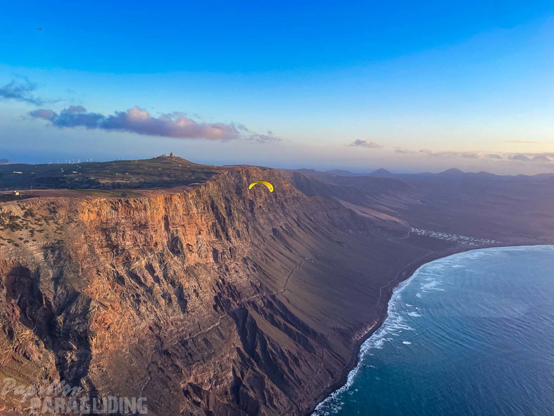 fl14.25-lanzarote-paragliding-112