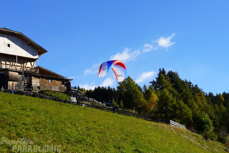 dh43.25-luesen-paragliding-300