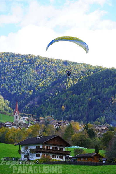 dh43.25-luesen-paragliding-540