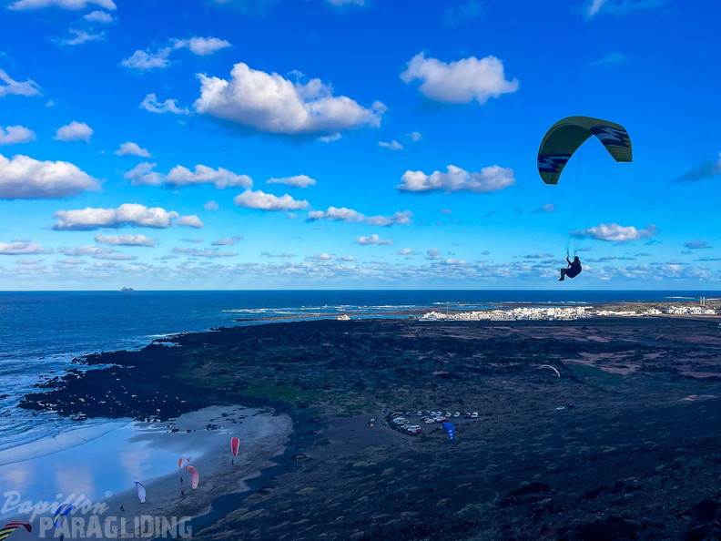 fla49.25-lanzarote-paragliding-110