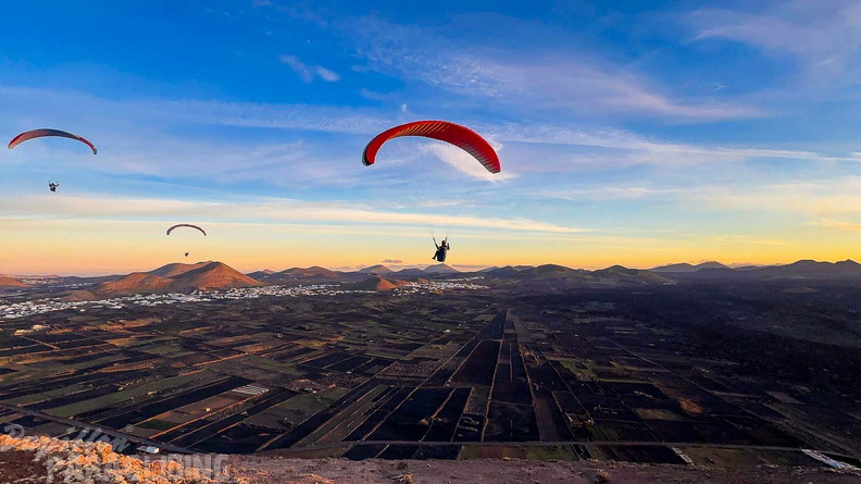 fla1.26-lanzarote-paragliding-112