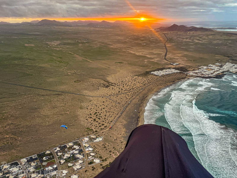 fla5.26-paragliding-lanzarote-119.jpg