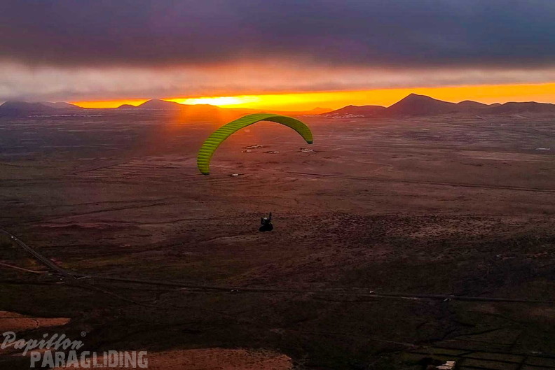 fla.26-risco-de-famara-paragliding-lanzarote-109