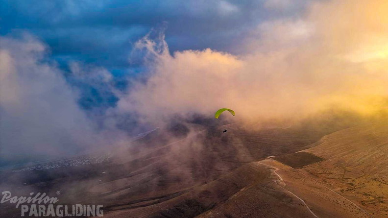 fla.26-risco-de-famara-paragliding-lanzarote-107